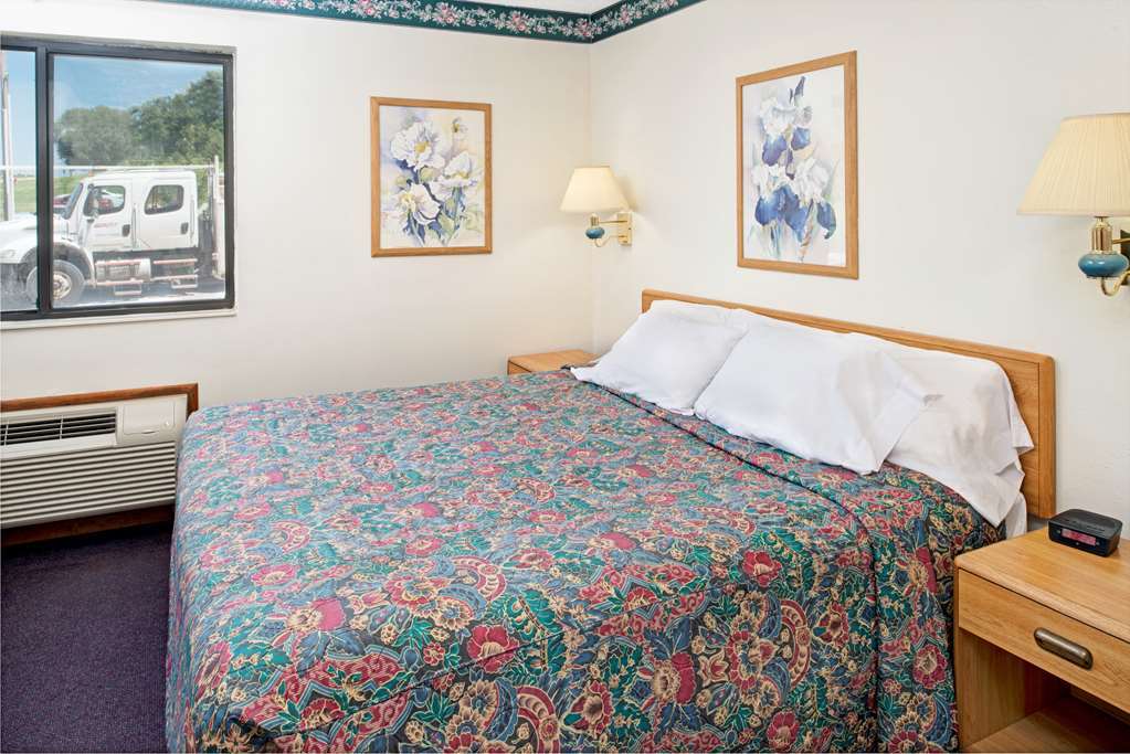 Rodeway Inn Red Oak Værelse billede